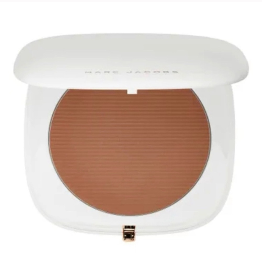 New Marc Jacobs Omega Bronze Coconut Perfect Tan, color Tantalize (106)